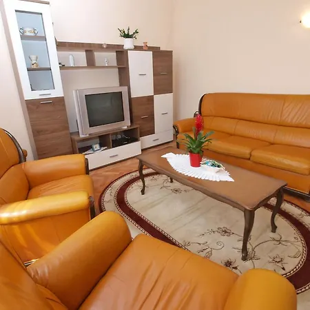 Apartments Ivanka 1056 Pula Exterior photo