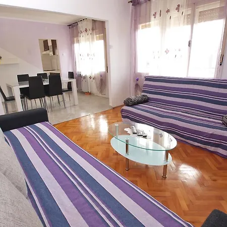 Apartments Ivanka 1056 Pula Exterior photo