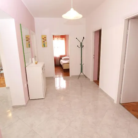 Apartments Ivanka 1056 Pula Exterior photo