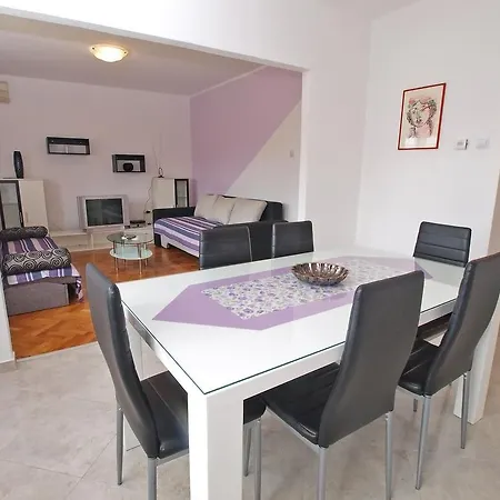 Apartments Ivanka 1056 Pula Exterior photo