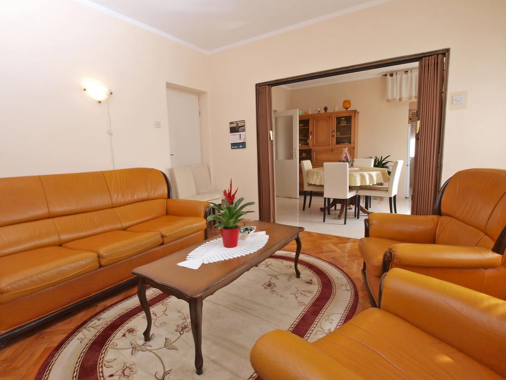 Ivanka 1056 Apartment *
